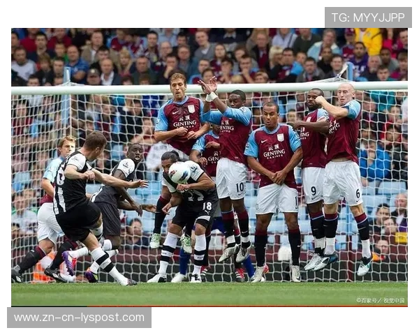 英超逆境反击，精彩瞬间点燃全场氛围，英超经典比赛